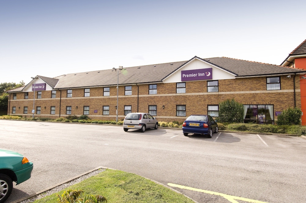 Premier Inn Sheffield/Barnsley (M1 Jct36) 42/51