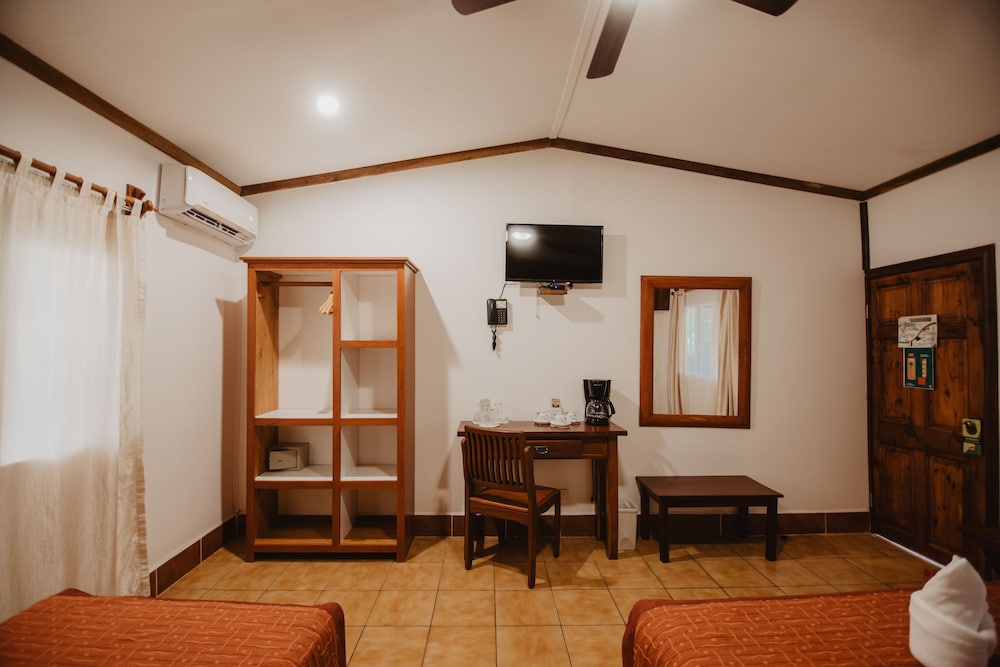 Hacienda Guachipelin Hotel 50/71