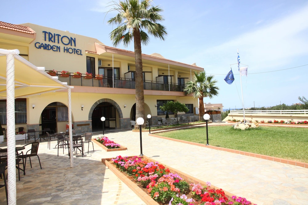 Triton Garden Hotel 47/49