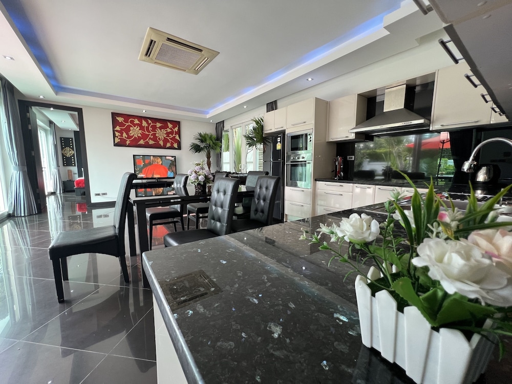 Villas In Pattaya 44/50