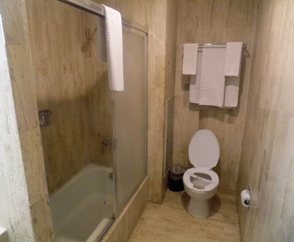 Hotel San Marcos Express 32/33