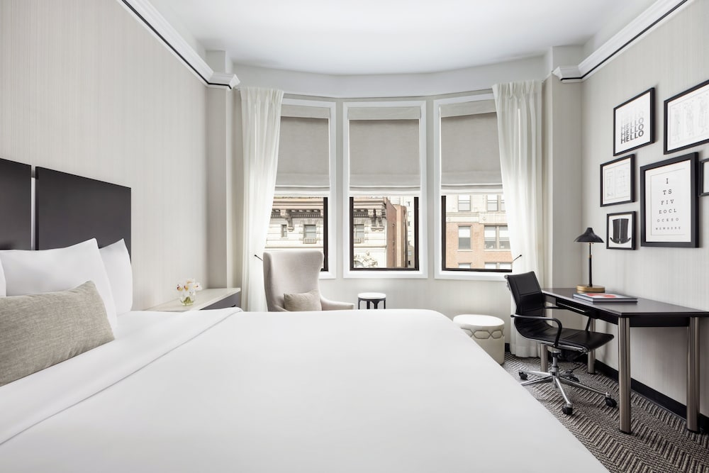STANDARD, KING BED