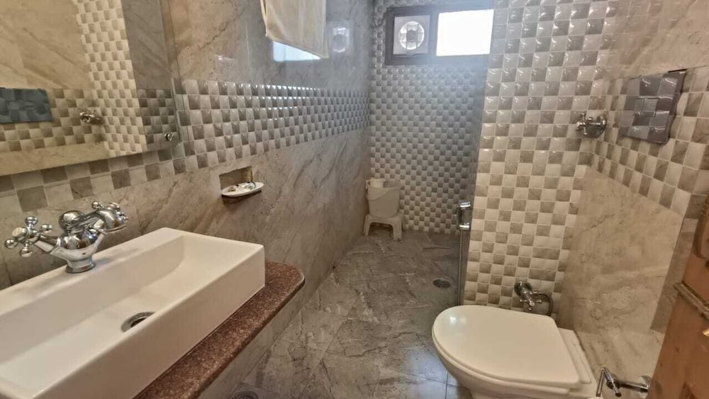 Bridge View Regency 44/50