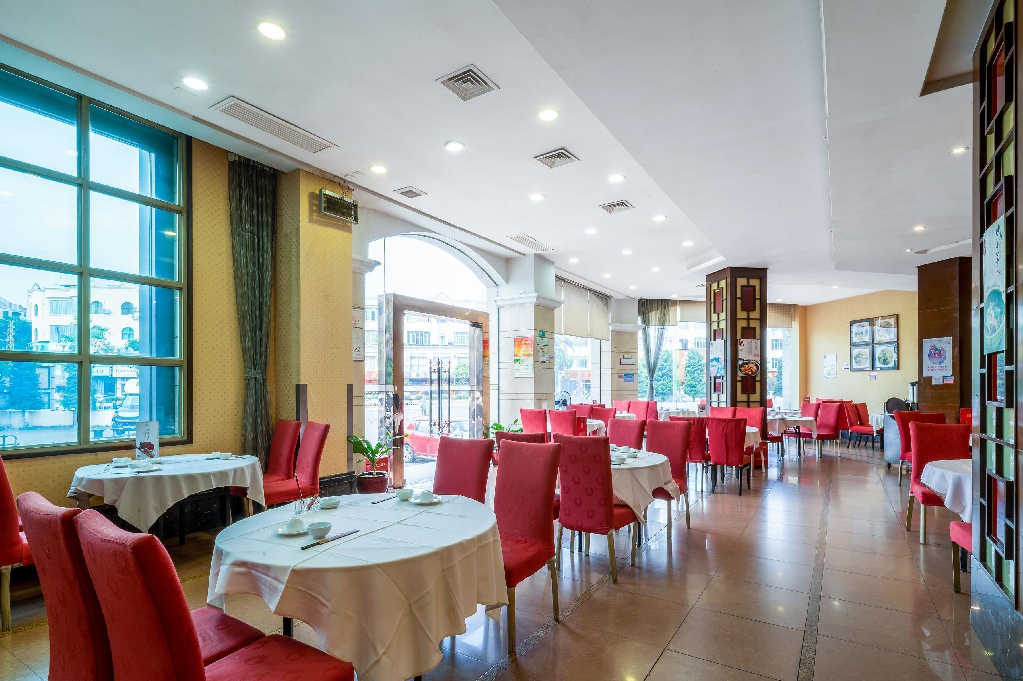 Chinflux Mandarin Hotel 41/44