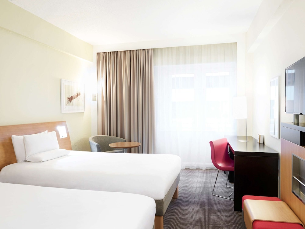 Novotel London West 13/50