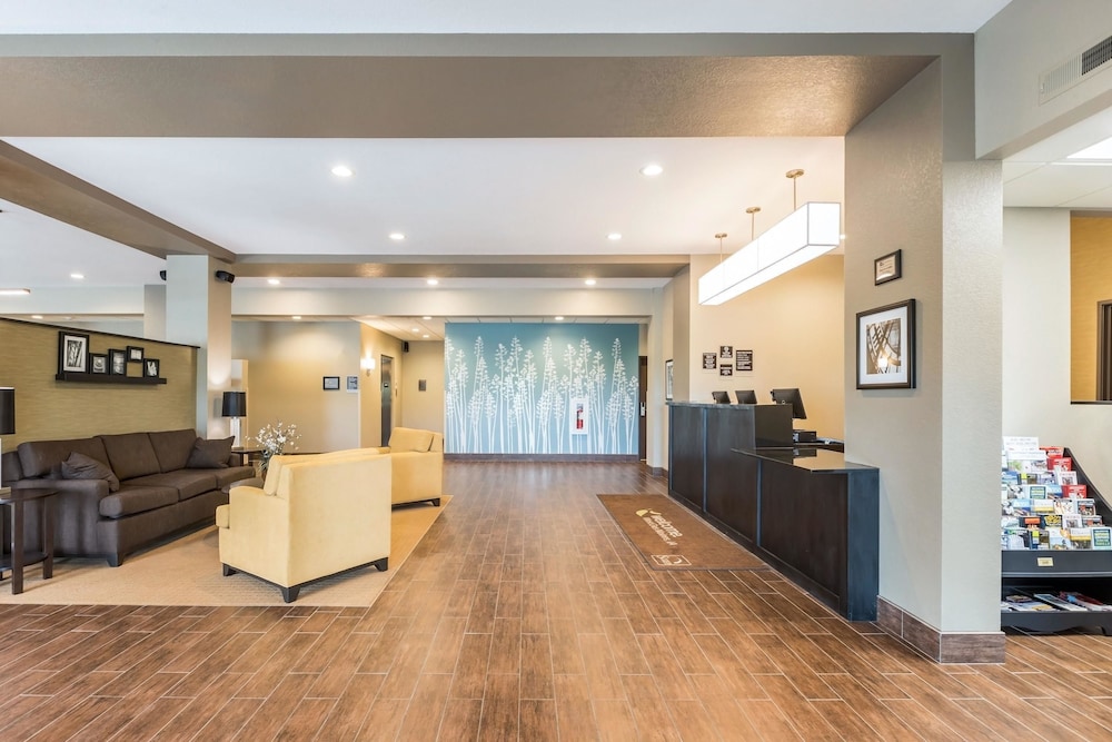 Sleep Inn & Suites West Des Moines near Jordan Creek 12/39