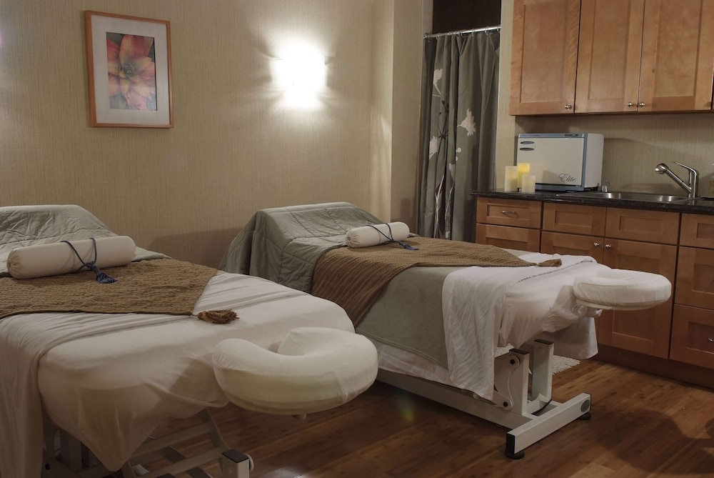Viana Hotel and Spa, Trademark Collection by Wyndham 32/72