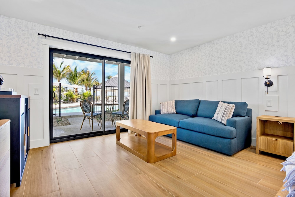 Tropic Isle Beach Resort 39/68