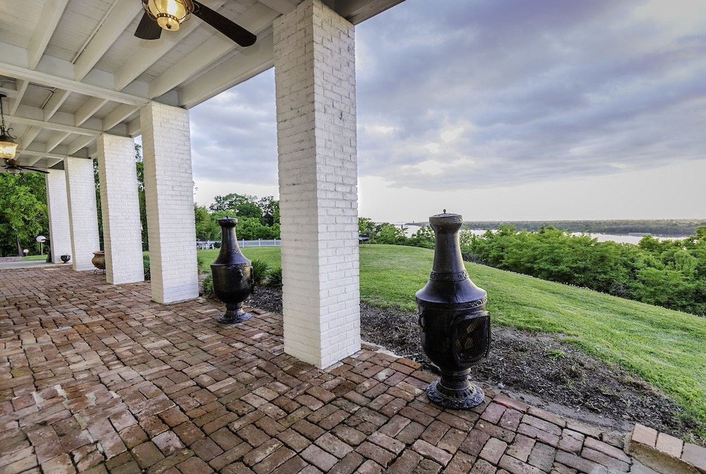 Weymouth Hall Bed and breakfast 12/18
