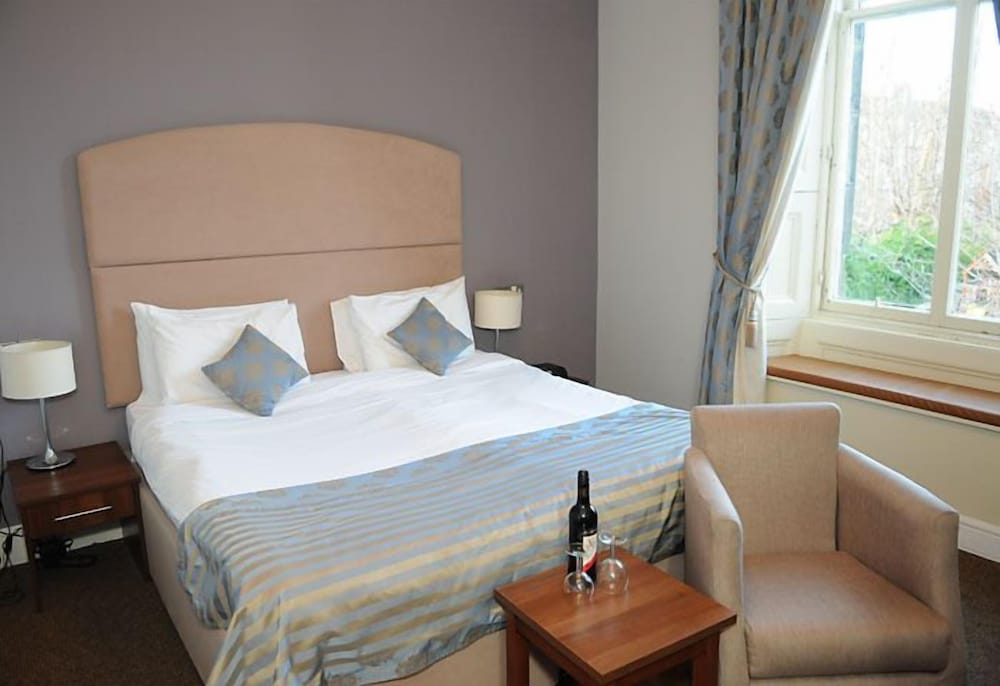 The Salisbury Hotel 14/53