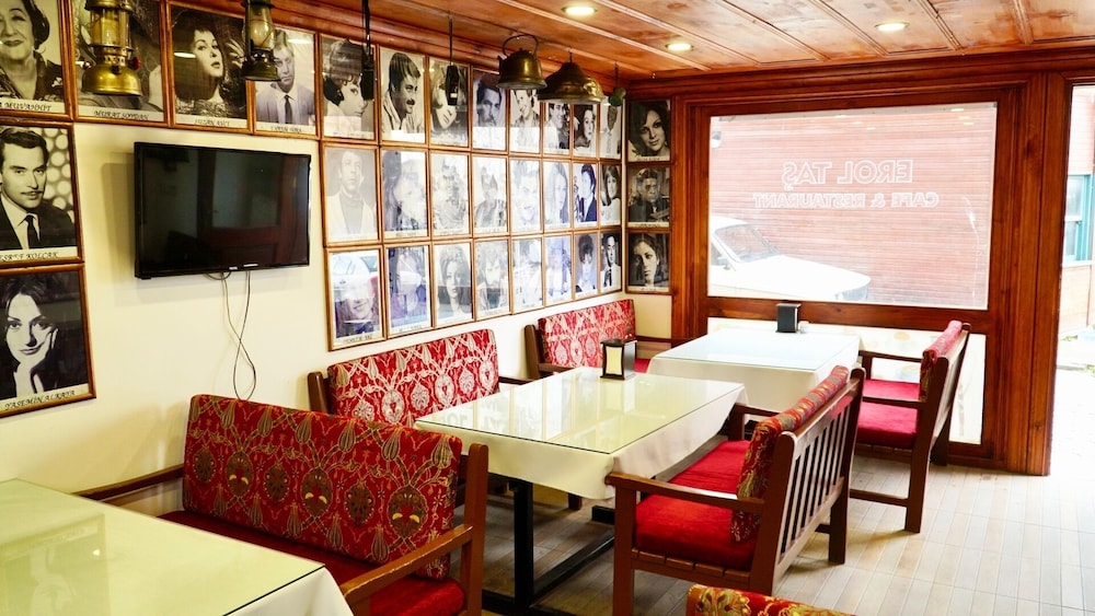 Qonaq Hotel 30/40