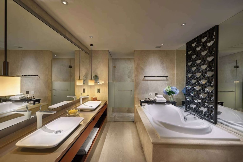 Hotel Tentrem Yogyakarta 61/62