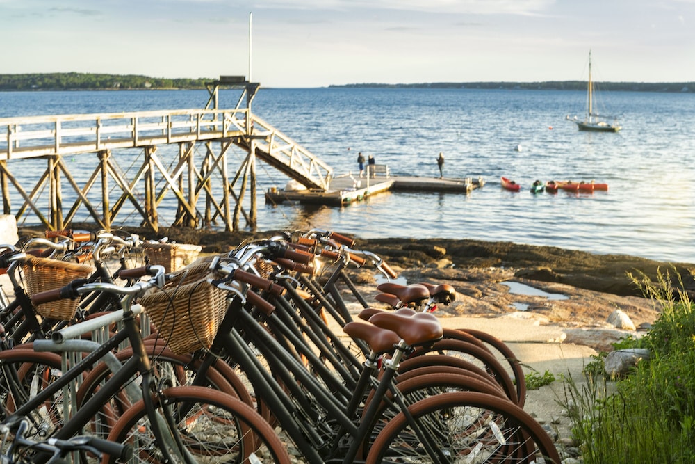 Spruce Point Inn Resort Spa 23/40