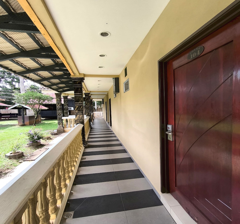OYO 90906 Rumah Rehat Awana 34/45
