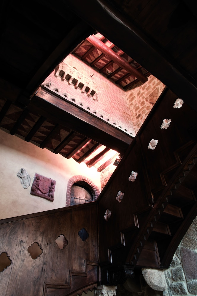 Castello di Monterone 33/64