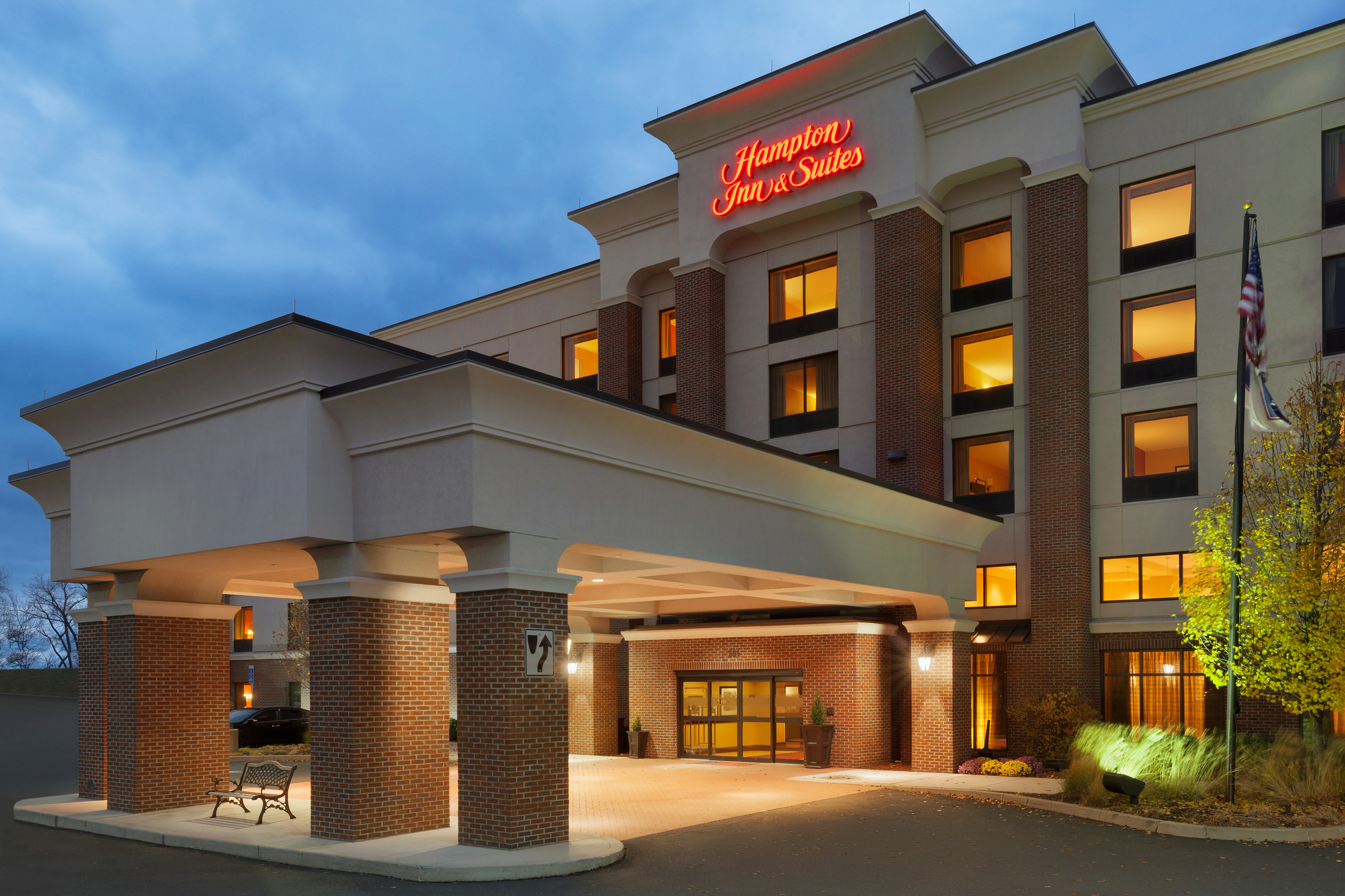 Hampton Inn and Suites Hartford/East Hartford 4/50