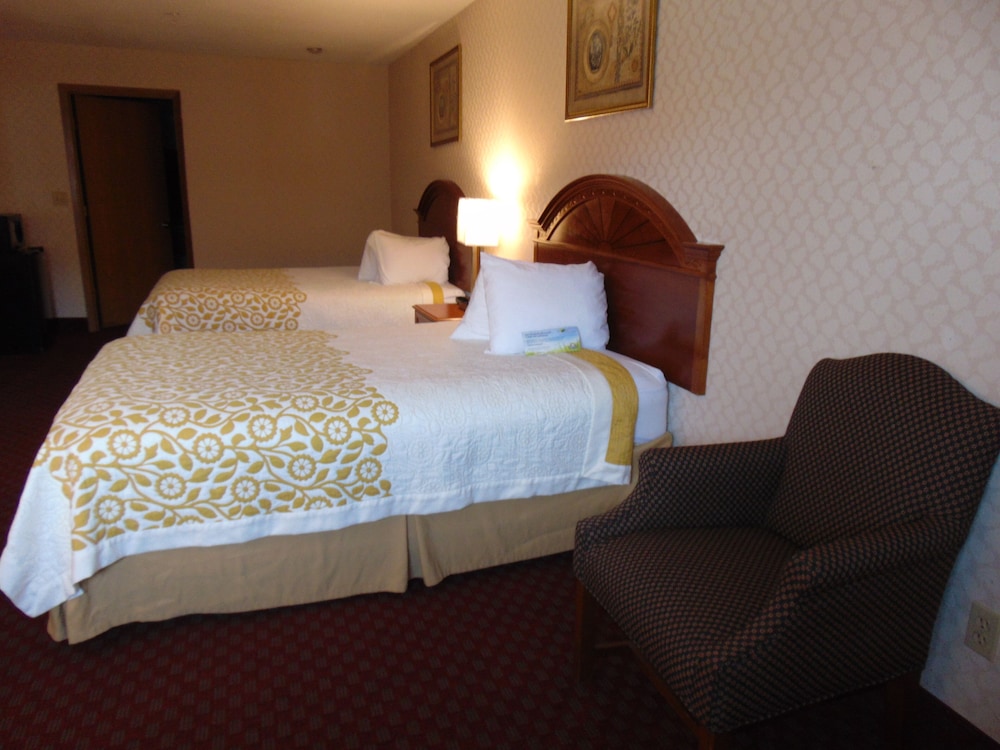 Days Inn by Wyndham Huntington 14/30