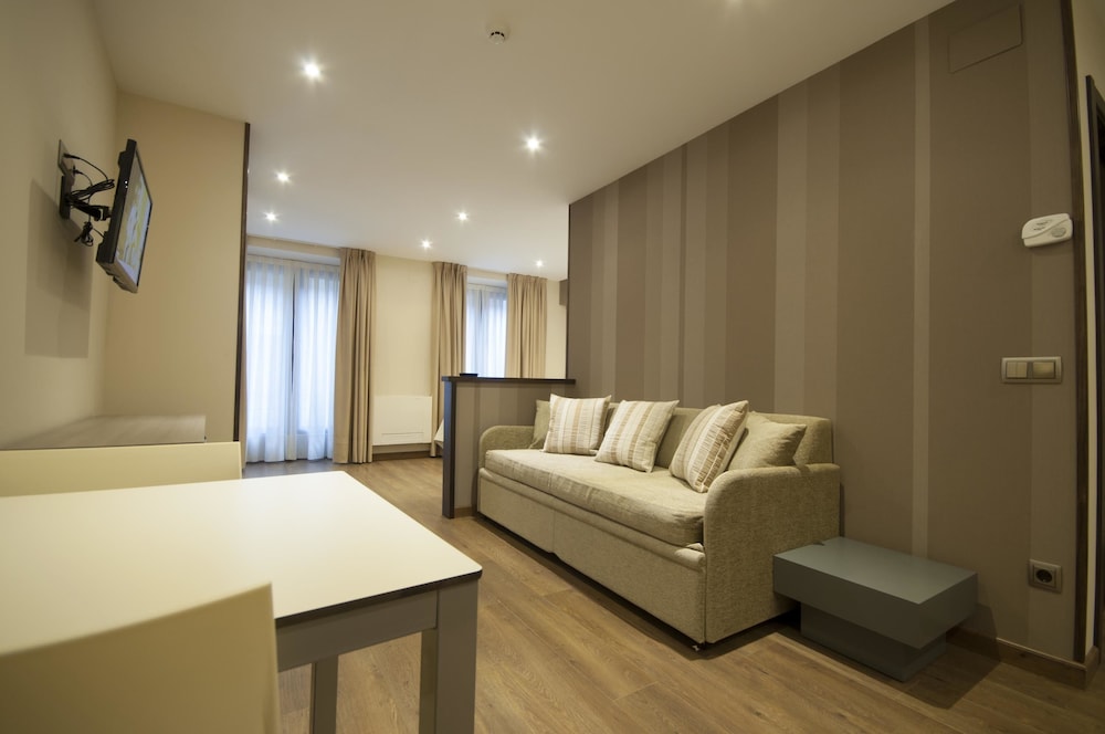 Apartamentos Turisticos Llanes 25/44