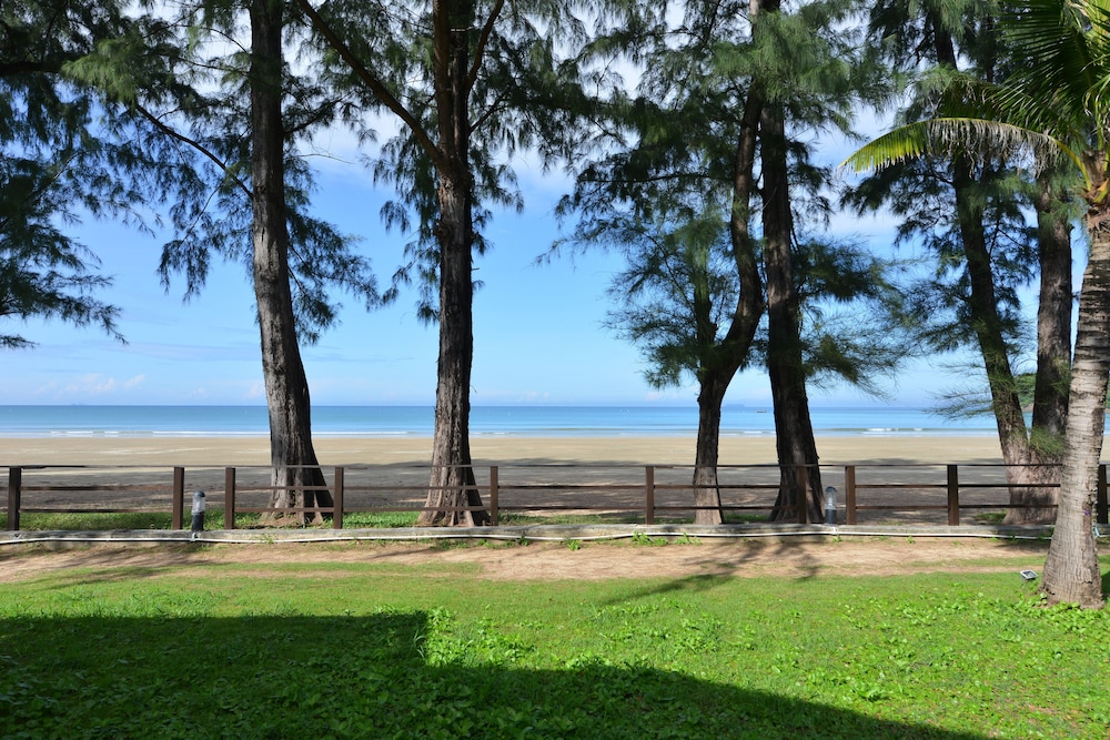Twin Lotus Resort and Spa - Adults Only 176/181