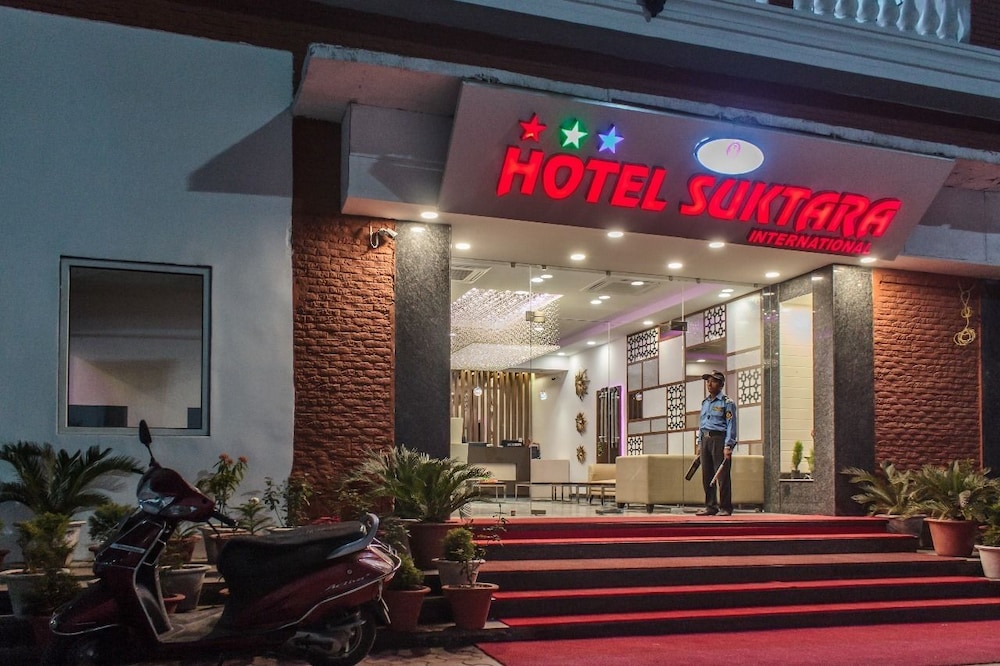 Hotel Suktara International 4/49