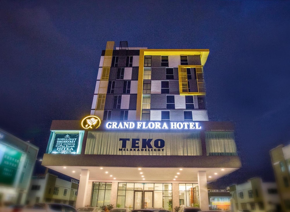 Grand Flora Hotel 2/61