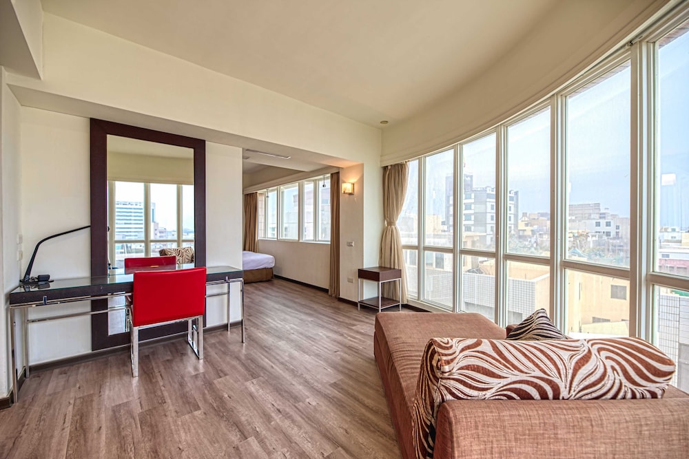 Jih Lih Hotel 25/38