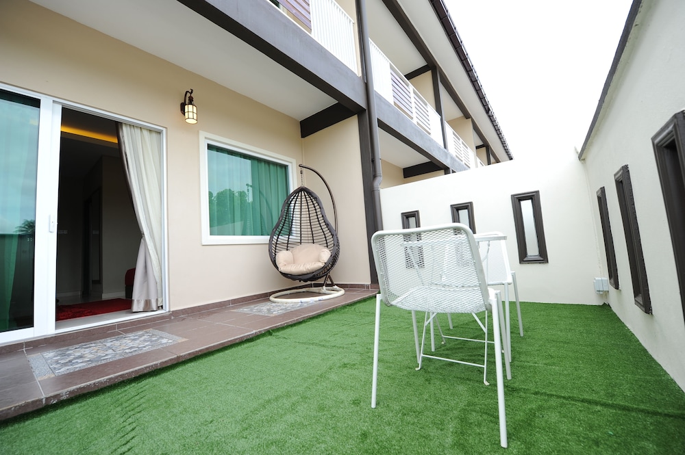 Destini Akef Villa 58/66