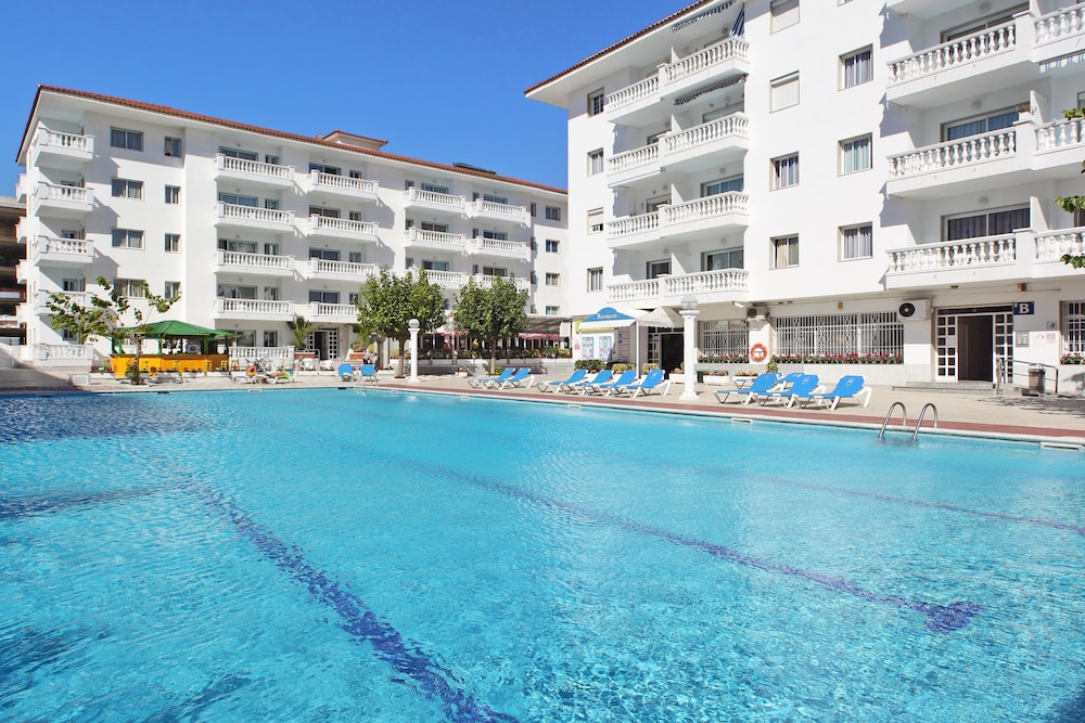 Europa Apartments 27/34