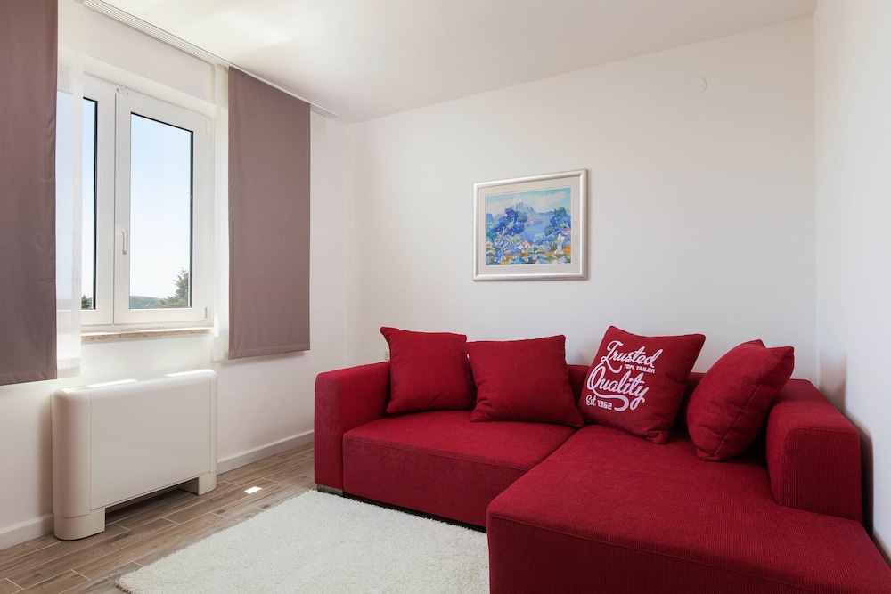 Pharia Aparthotel 36/61