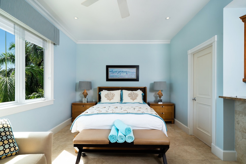 STUDIO, SUITE, QUEEN BED