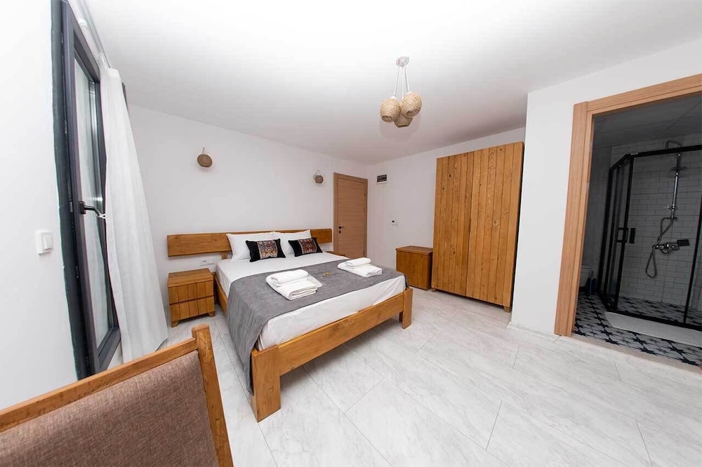 Foca Kybele Hotel 2/17