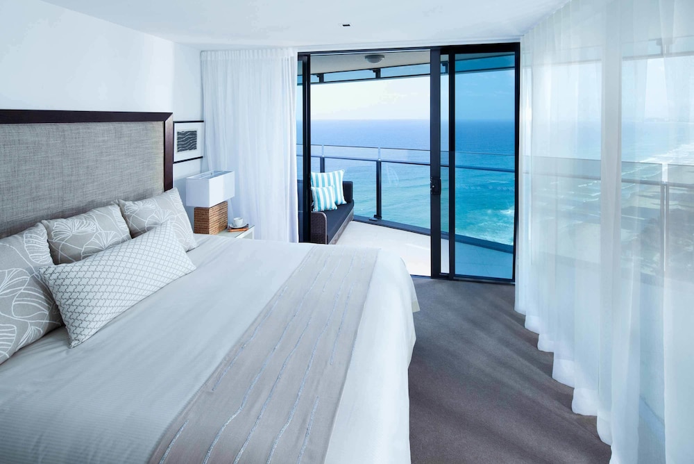 3 BEDROOMS, APARTMENT, OCEAN VIEW