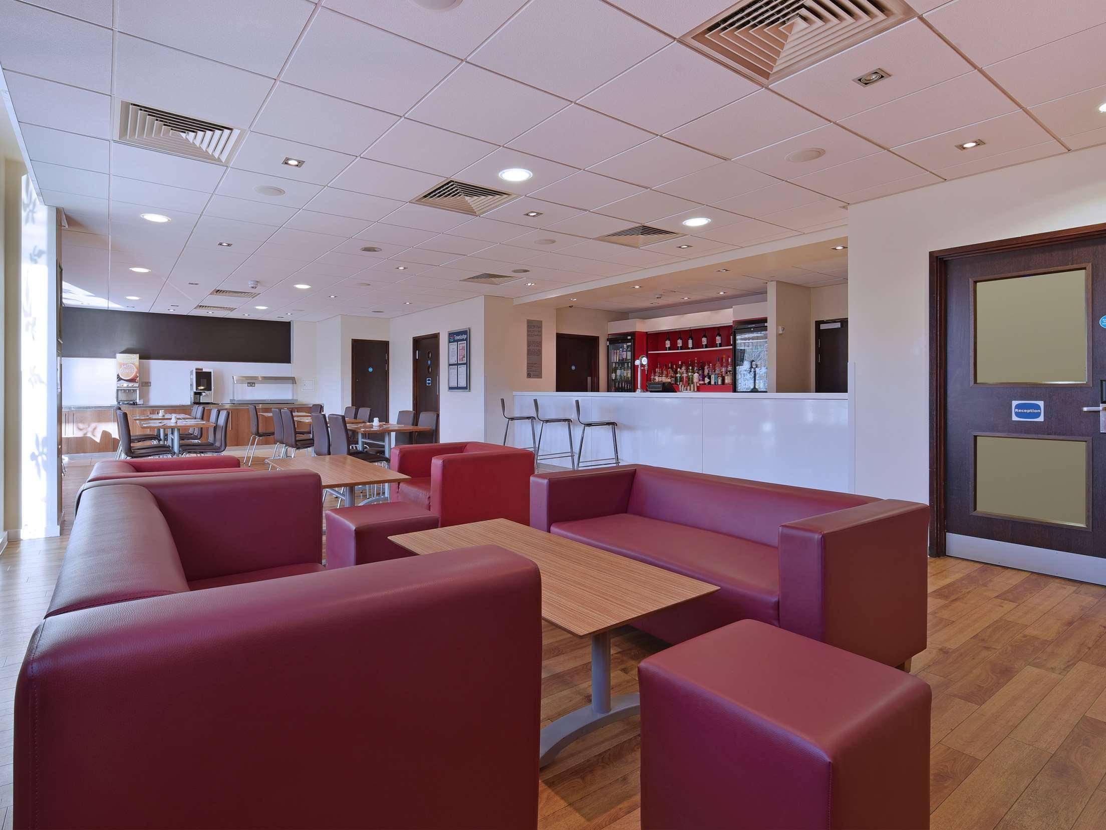 Travelodge High Wycombe Central 27/39