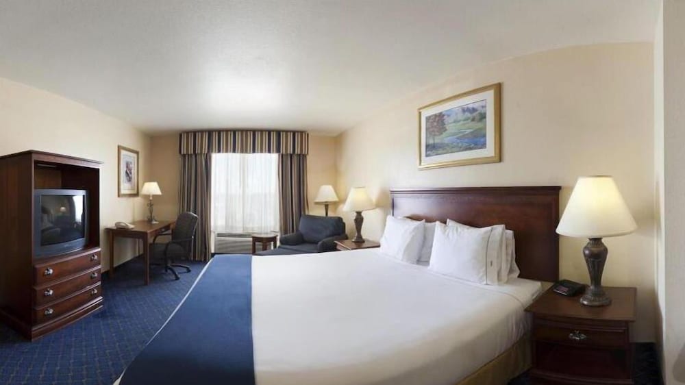 Holiday Inn Express Hotel Suites Mountain Home 21/58