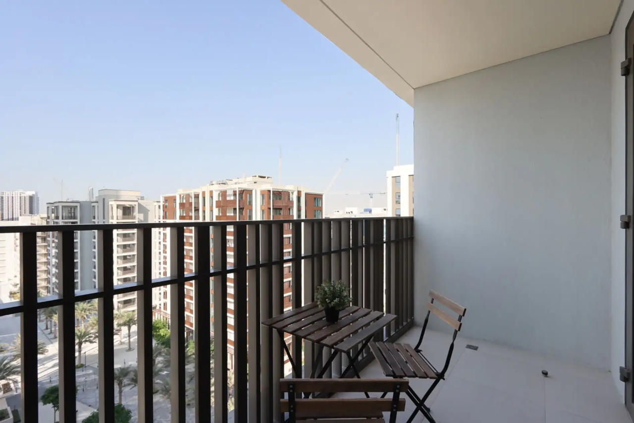 Cozy 2BR Walk to Creek Marina & Beach in DUBAI