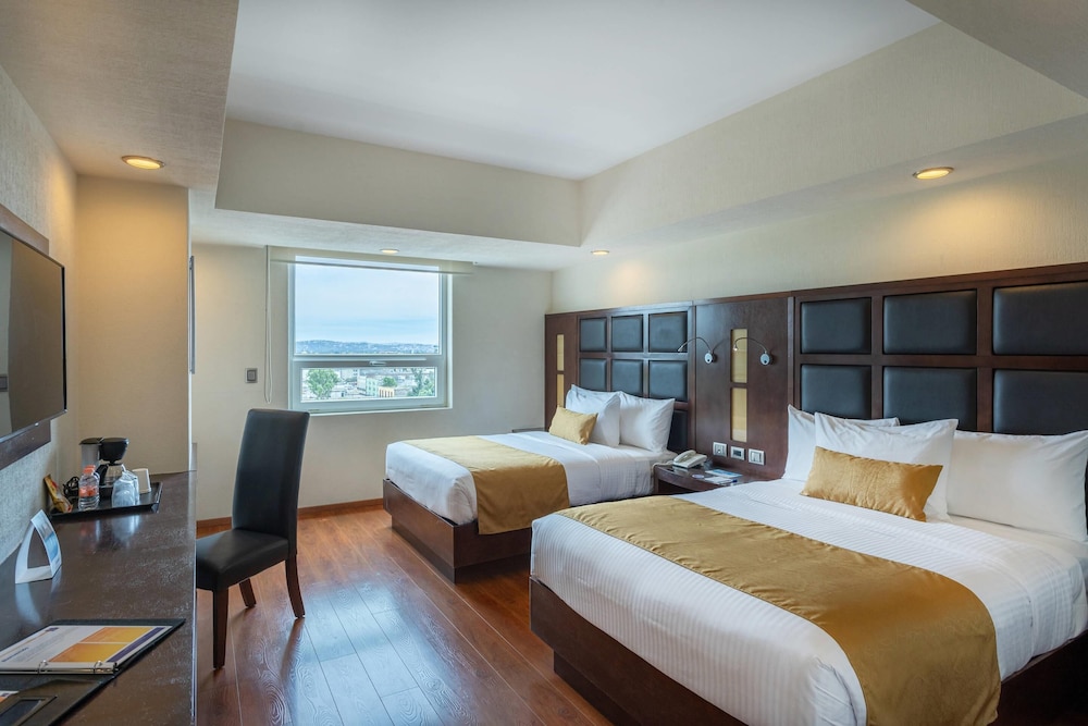 Standard, 2 Queen Beds