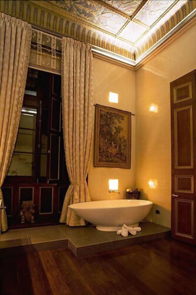 THE ORCHIDS HOTEL 17/27