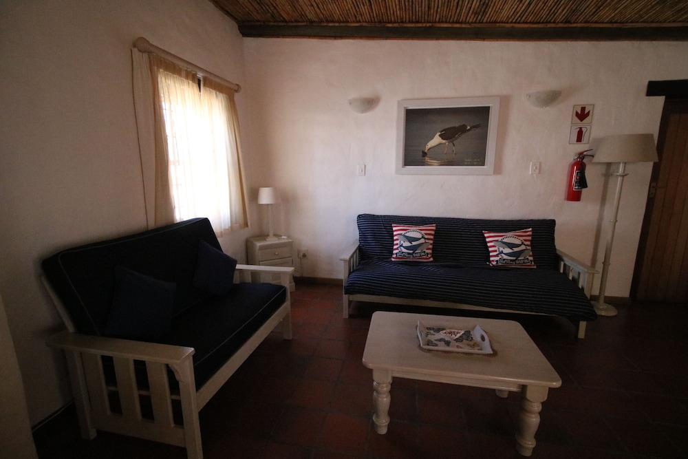 Baywatch Villa Guest House And Self Catering Accommodation 20/50
