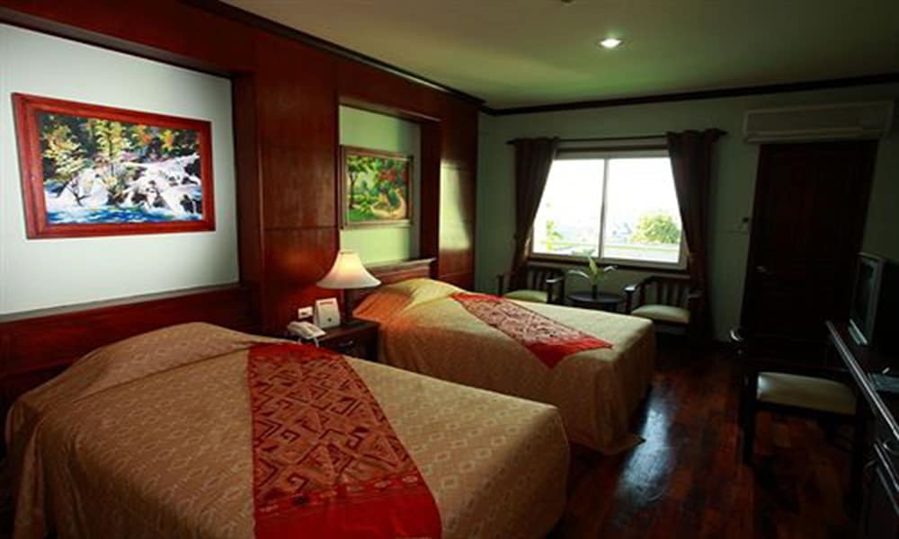 STANDARD, TWIN BEDS