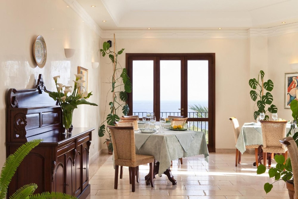 Hotel Torre Bennistra 25/50