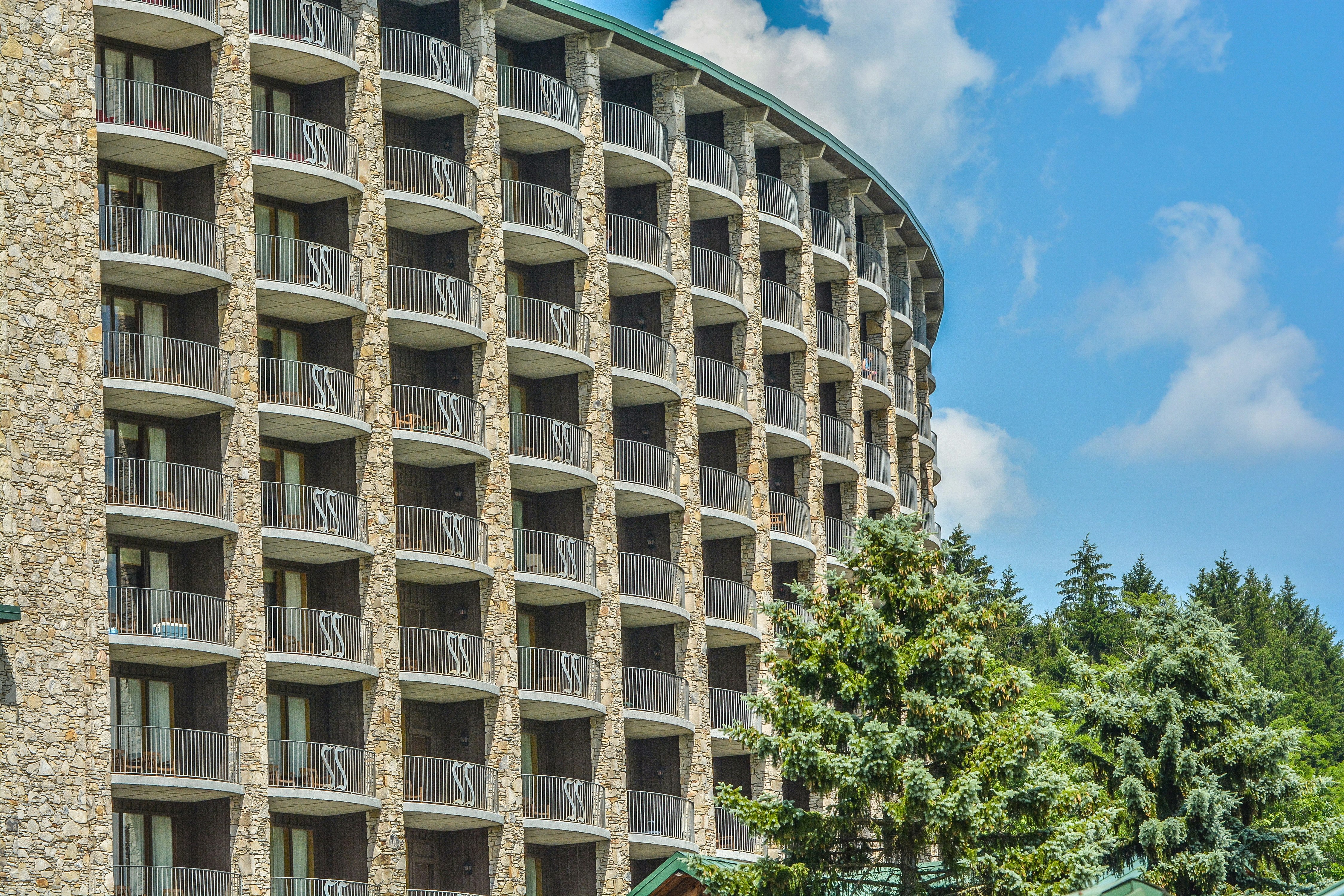 Slopeside Hotel at Seven Springs Resort 5/35
