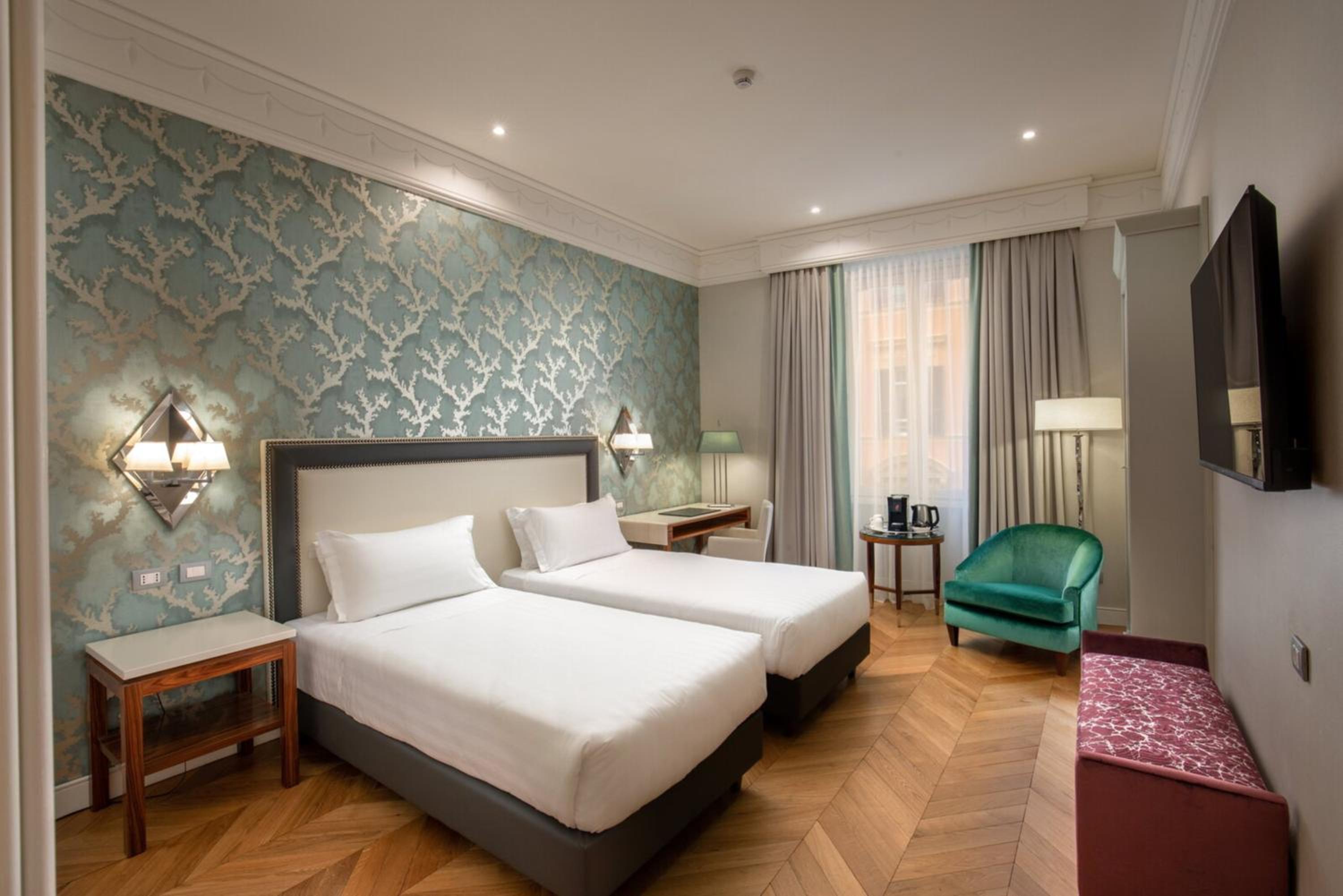 غرفة سوبيريور مفردة، Rose Garden Palace 4/6