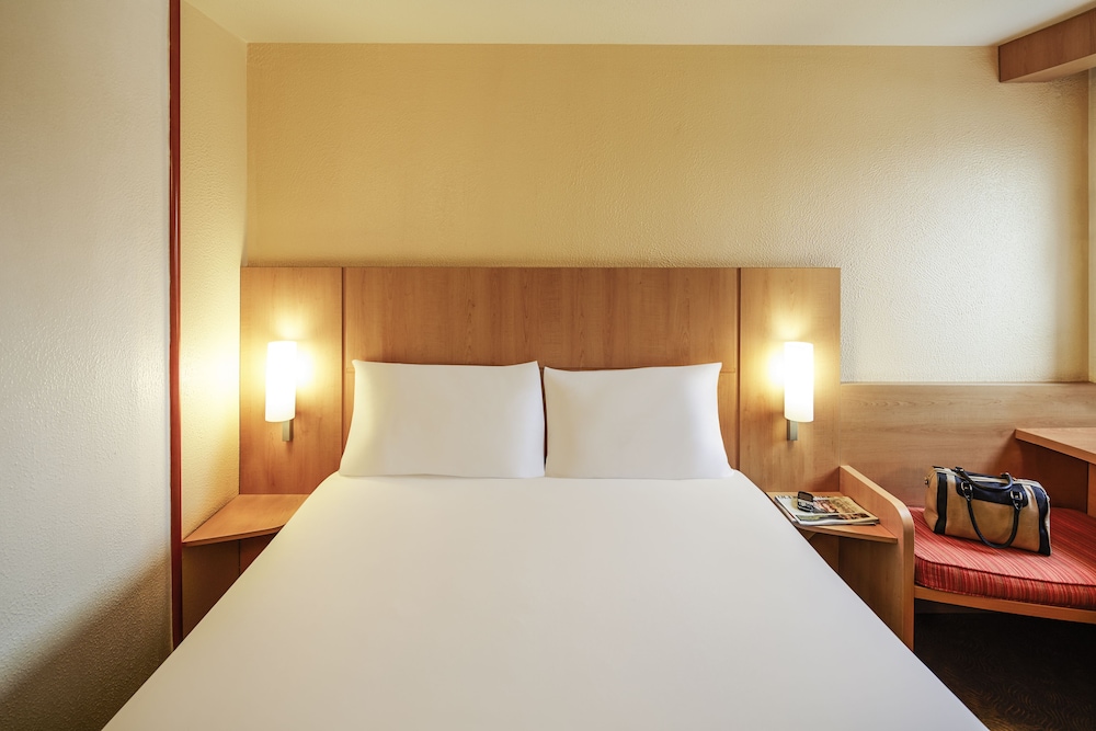 Ibis London Heathrow Airport 25/61