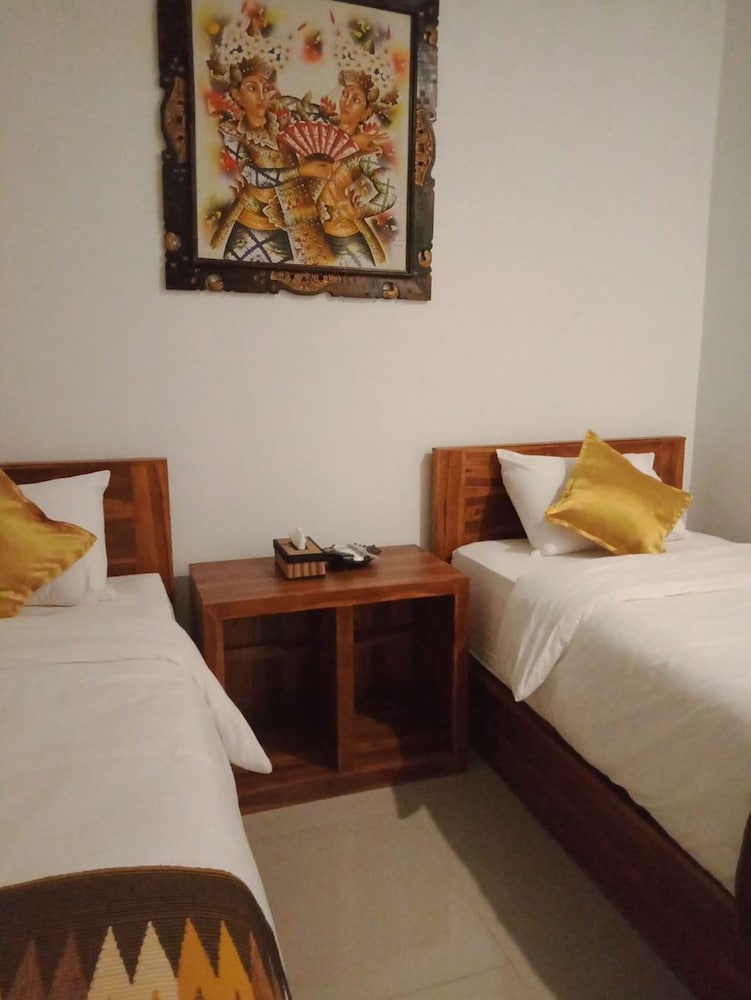 Gedhong Hostel 10/40