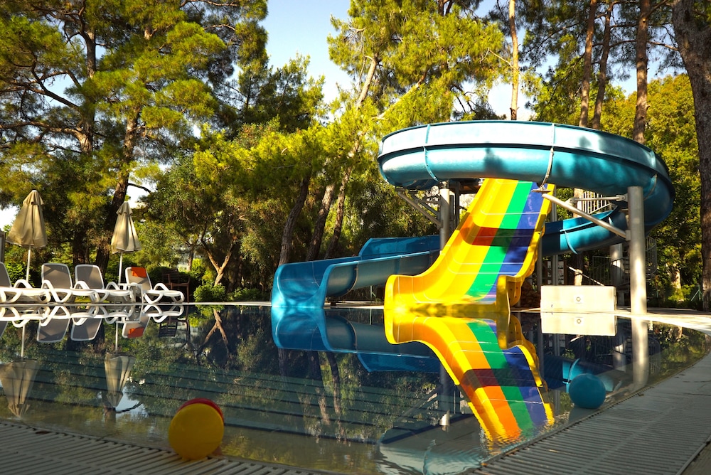 Kimeros Park Holiday Village 61/70