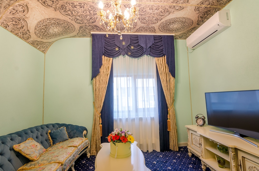 Jumeirah Royal Apartments 37/50