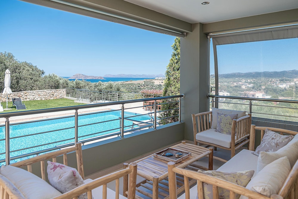 Villa Athinais 16/40