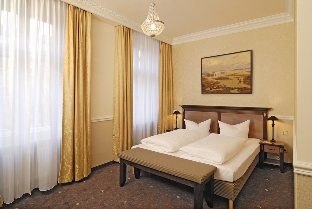 Myer's Hotel Berlin (ex. Precise Myers Berlin) 11/79