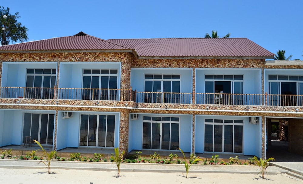 Serene Beach Resort 2/76