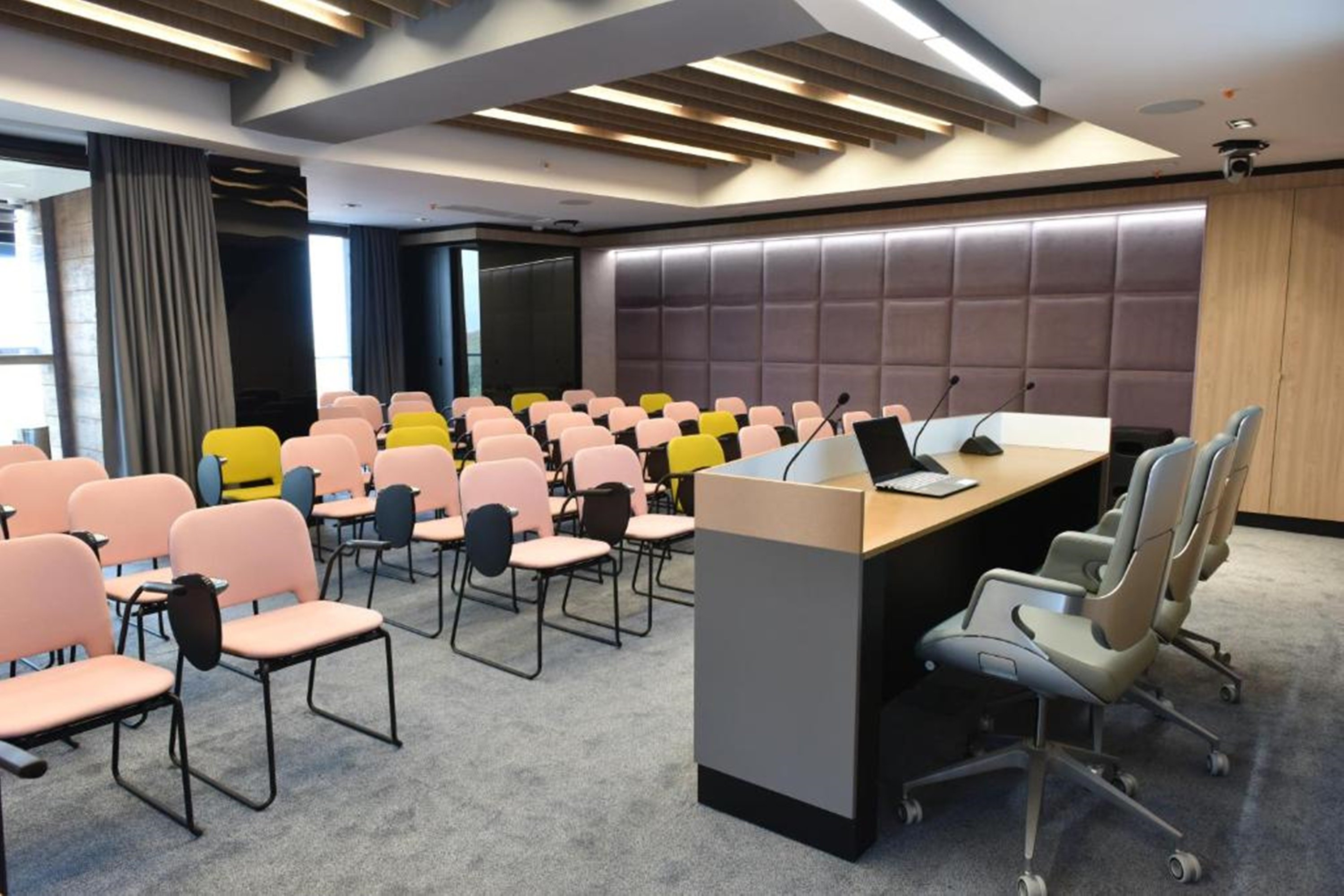 Panoramika Design Hotel Skopje 33/39